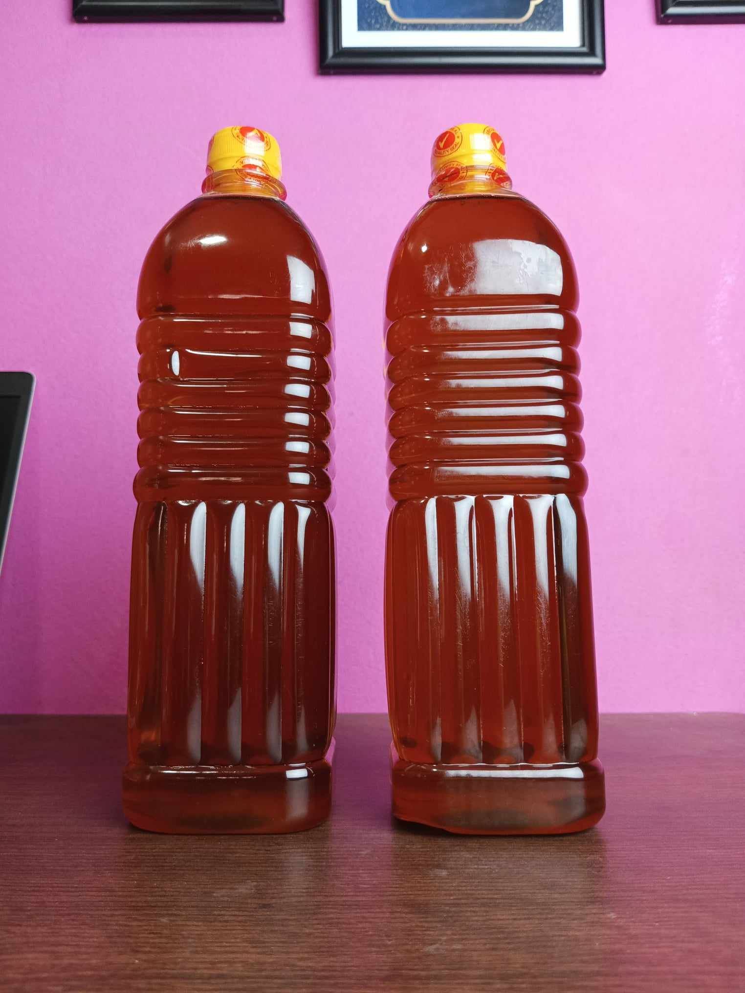 কাঠের ঘানিতে ভাঙা সরিষার তেল