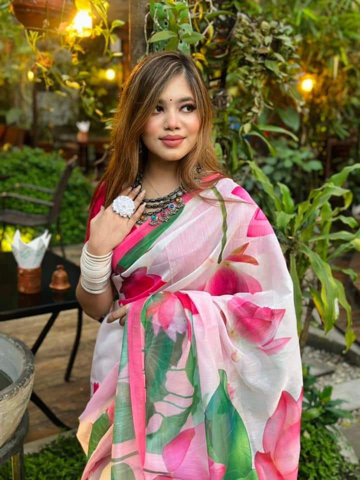 New Viral Attractive Sharee