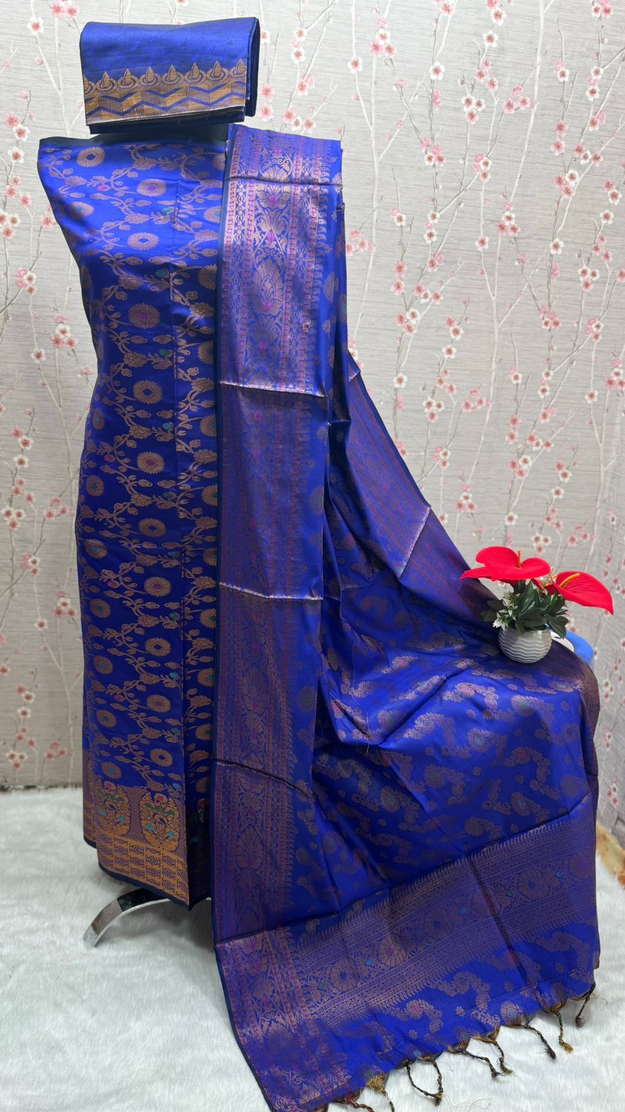 Benaroshi Katan Three Piece