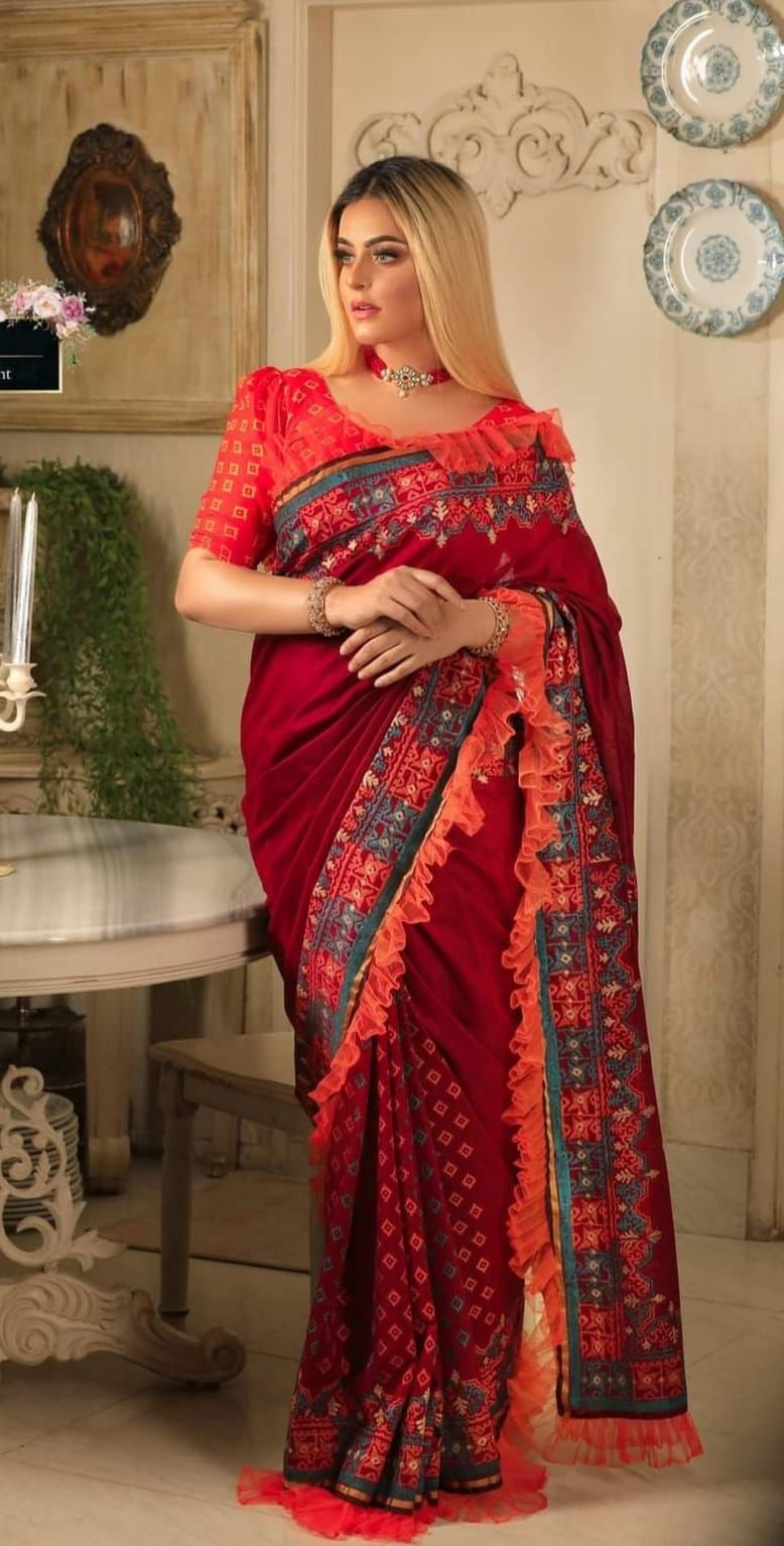 হাফ সিল্ক ব্লক প্রিন্ট শাড়ী