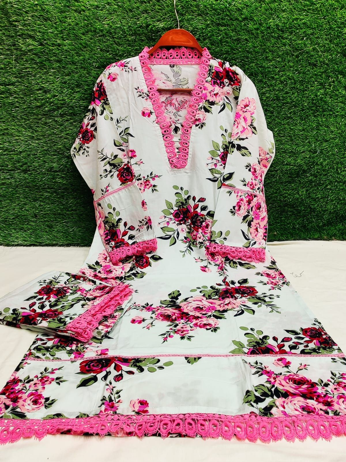 সাদা বাহার টু পিস