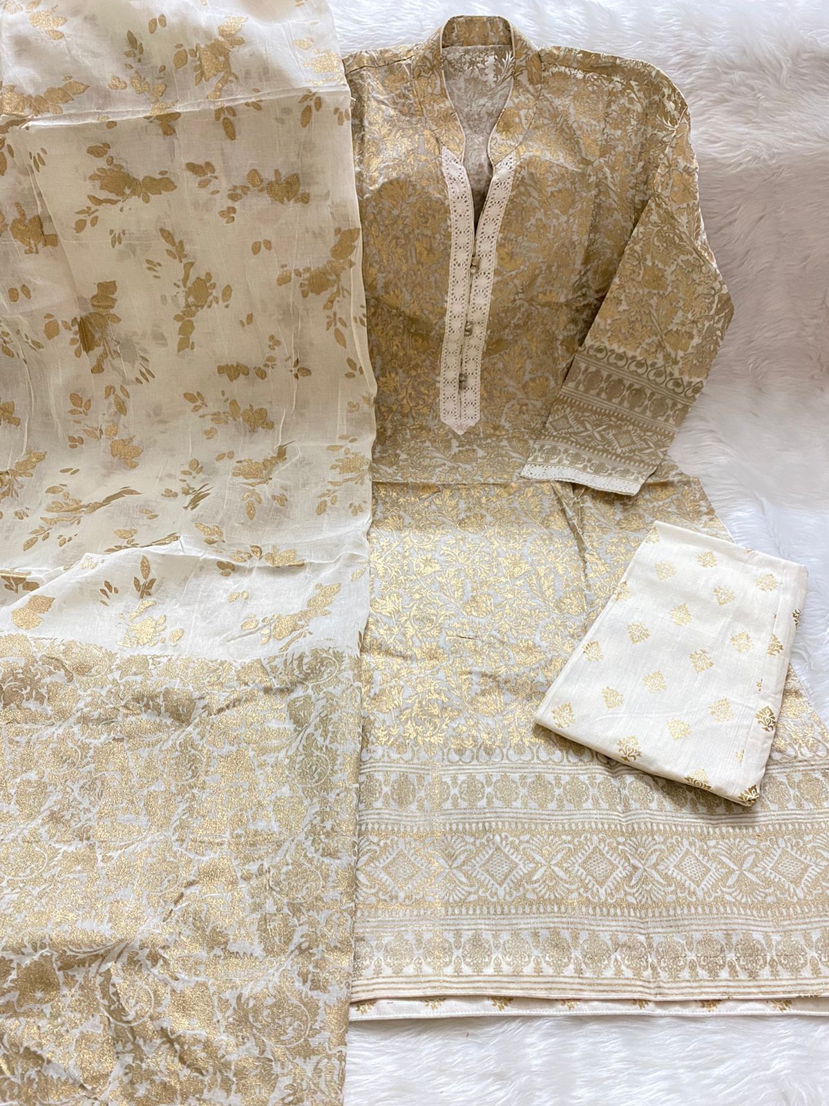 PURE KHADDI COTTON SCREEN PRINT STITCH 3PIC