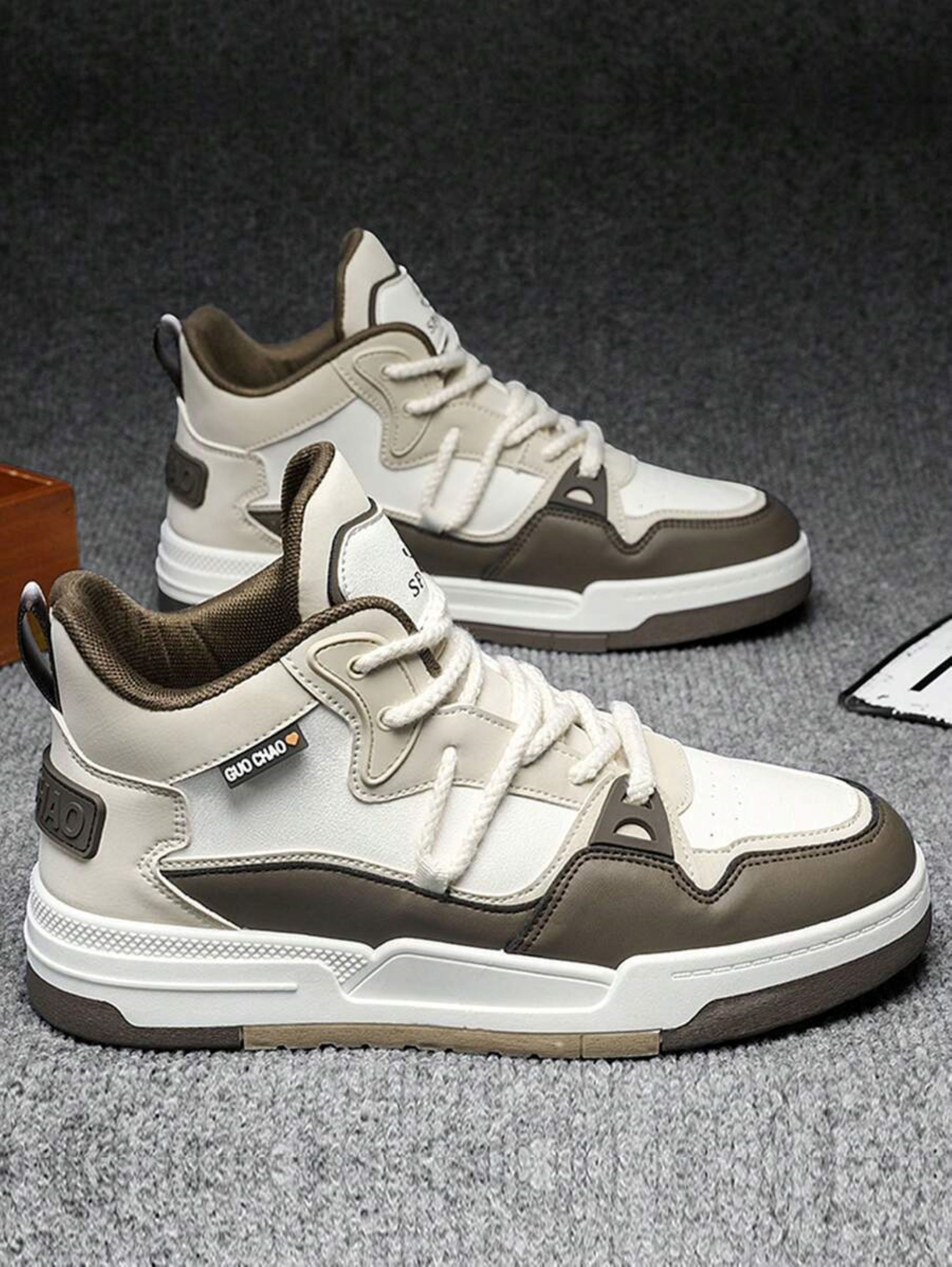 Men's Casual Skate Shoes Lightweight Breathable Non-slip Sneakers