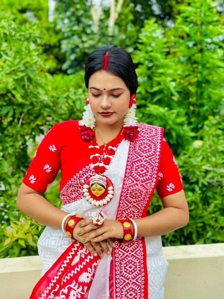 হাফ সিল্ক শাড়ি