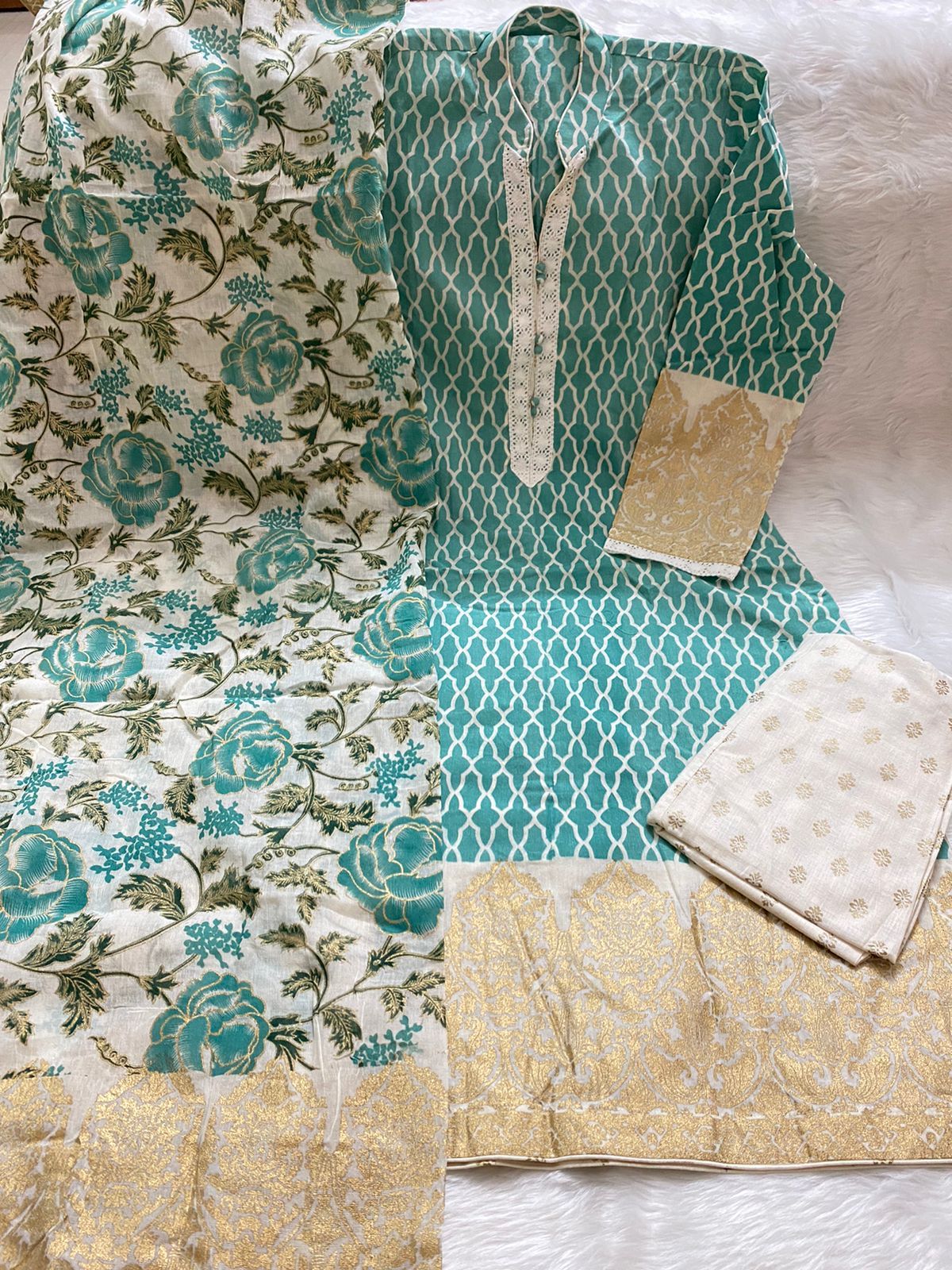 PURE KHADDI COTTON SCREEN PRINT STITCH 3PIC