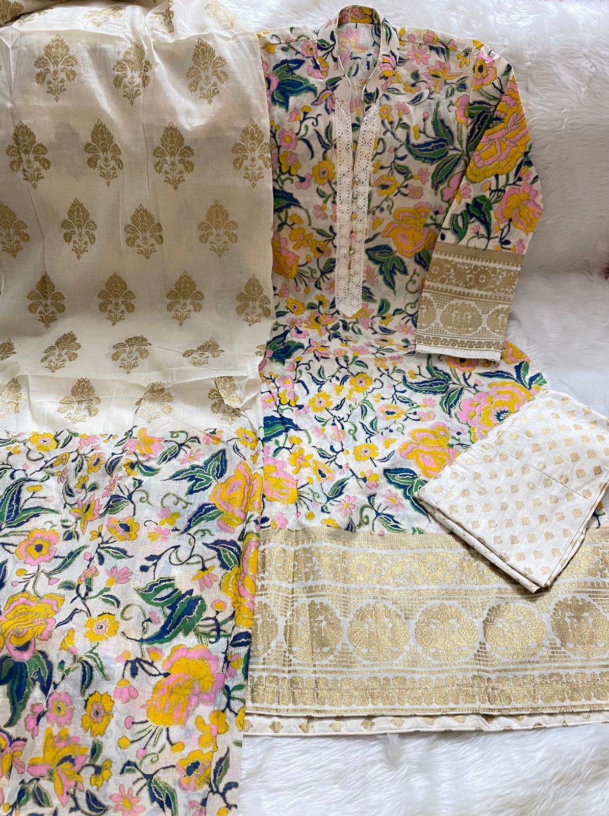 PURE KHADDI COTTON SCREEN PRINT STITCH 3PIC