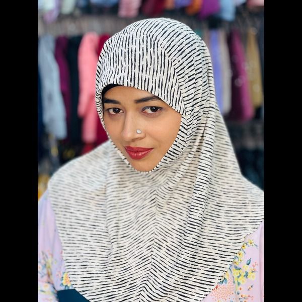 Crinkle Stripe Ready short hijab