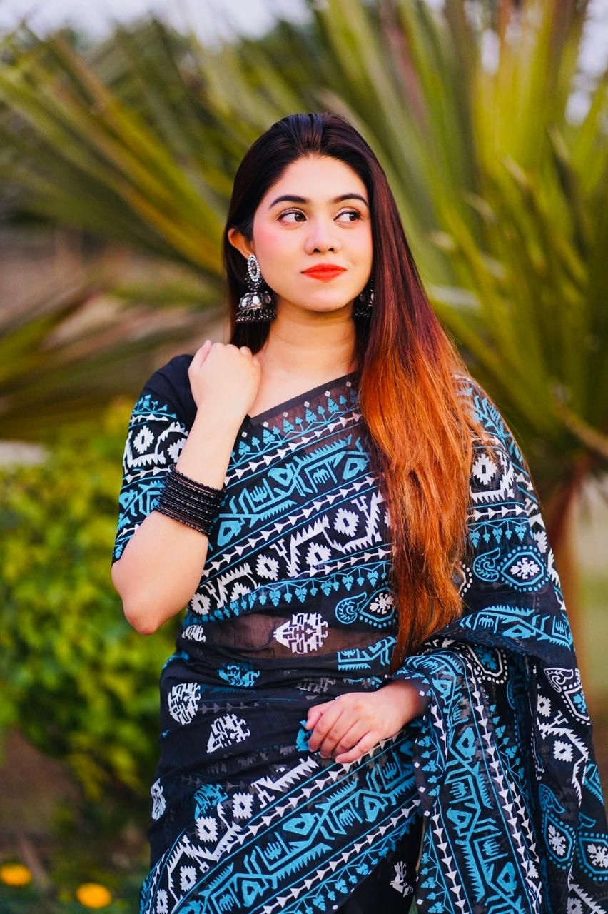 ঢাকাই জামদানি শাড়ি