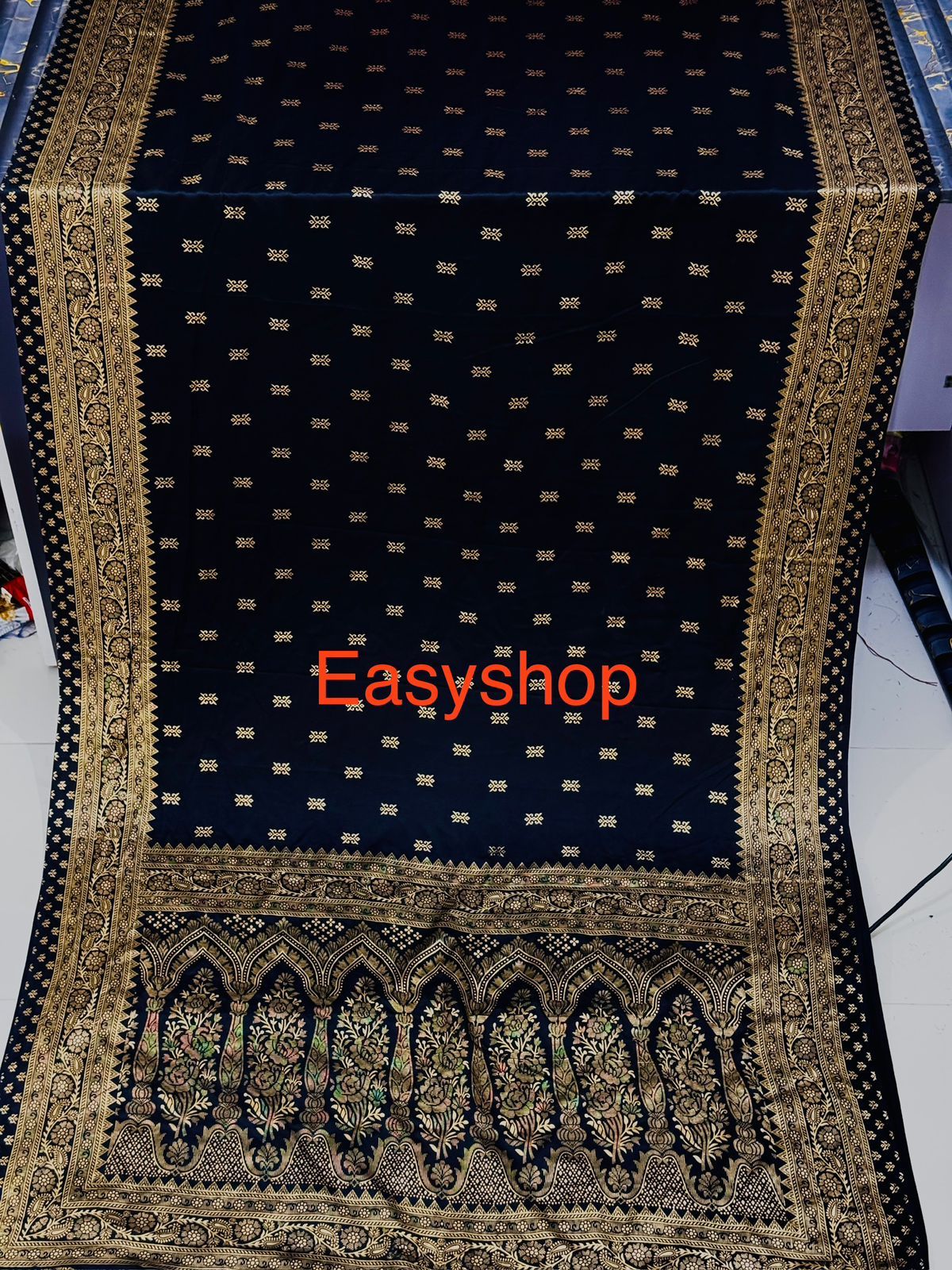 অরিজিনাল বেনারসী সিল্ক শাড়ি এবং ব্লাউজ পিছ black