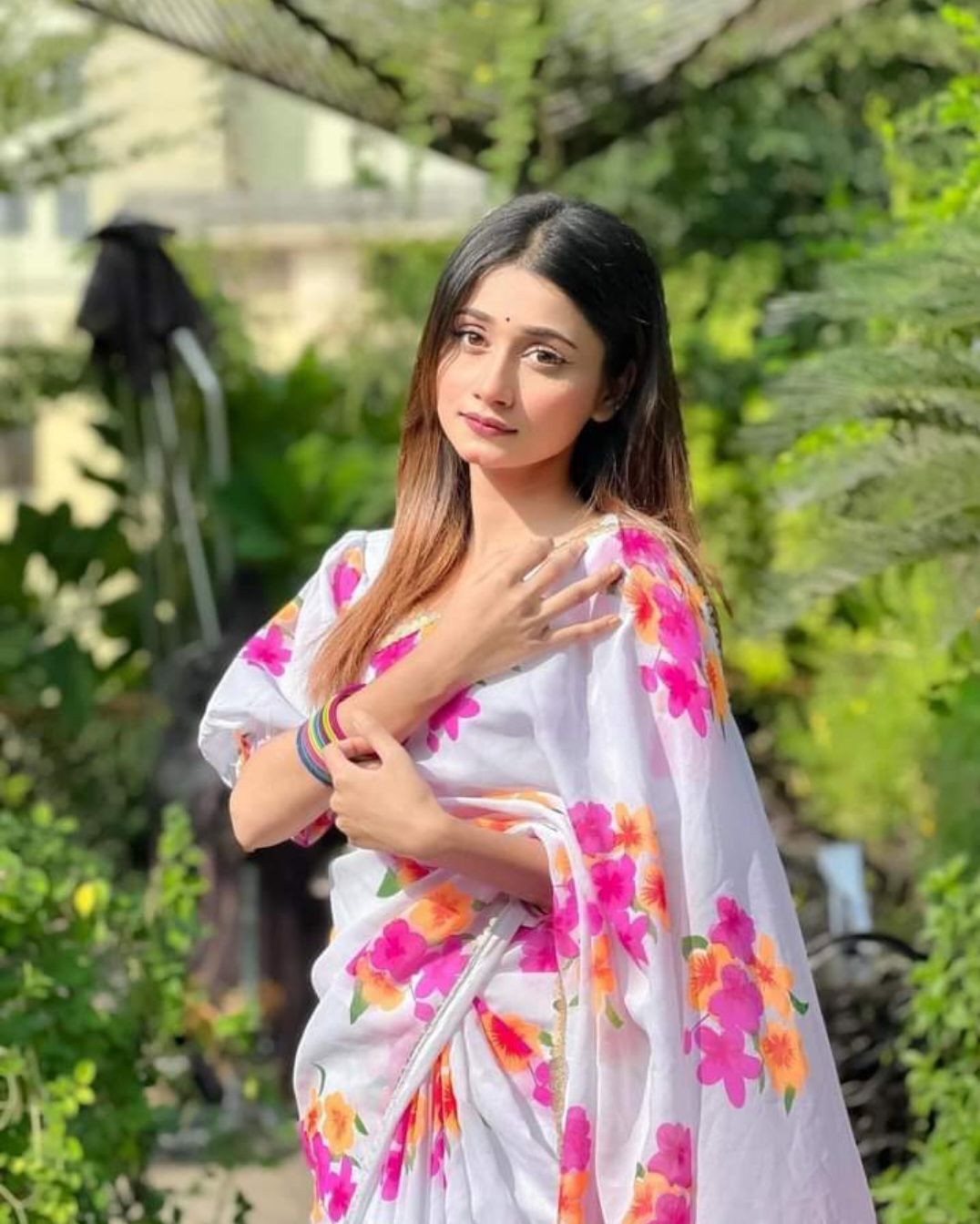 নিউ সফ্ট জর্জেট শাড়ী উইথ বেলাউজ পিক্স ওহীতে-কোলোর