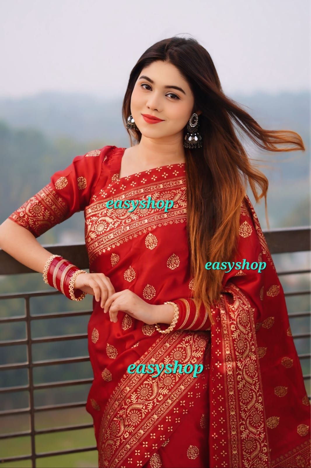 বেনারসি সিল্ক শাড়ি