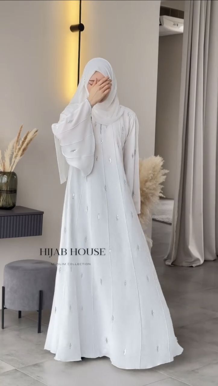 এম্ব্রোয়ডারি বোরকা