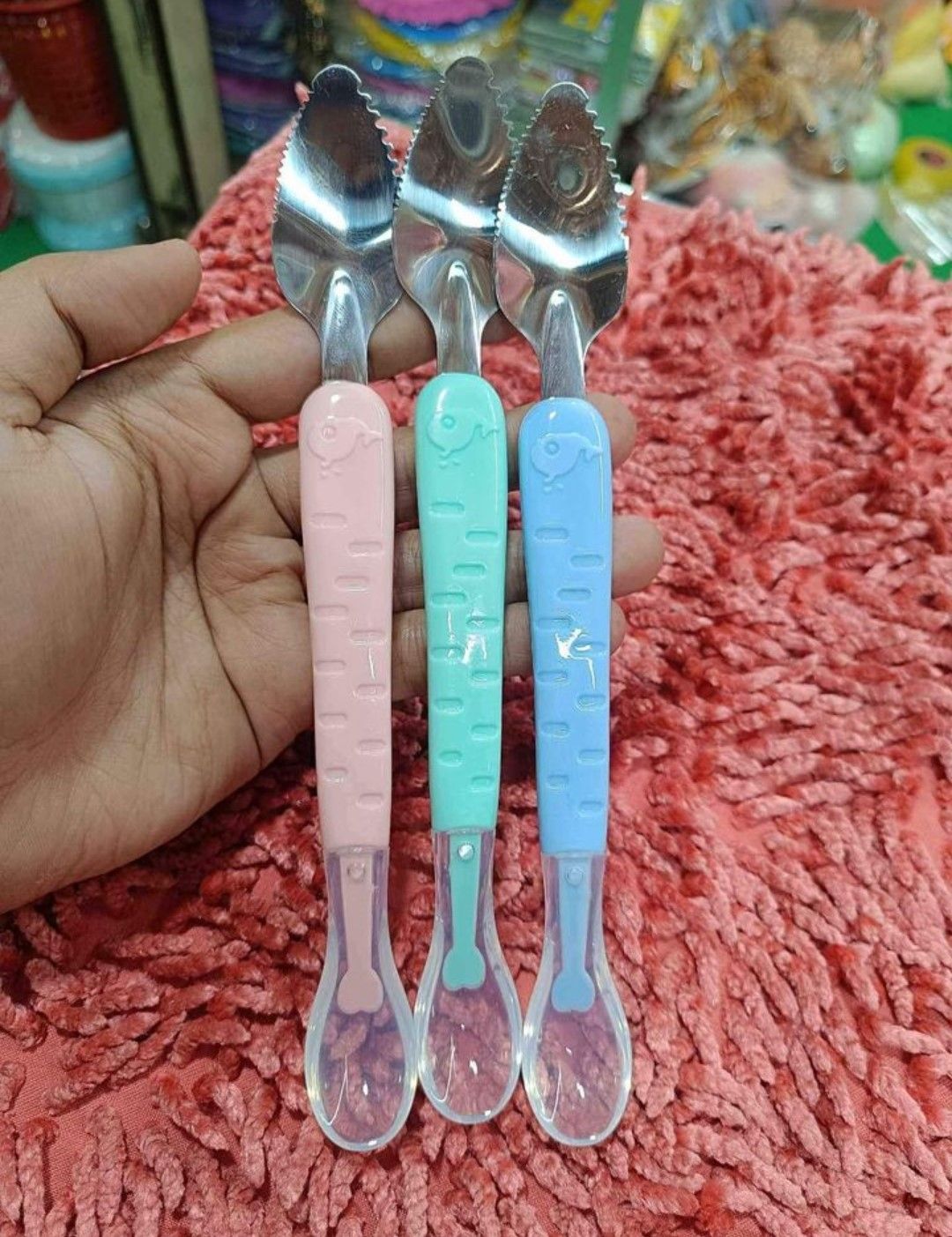 Baby silicon spoon fruit mud artifact baby spoon 304 stainless steel digging spoon -1pcs (Any Color)