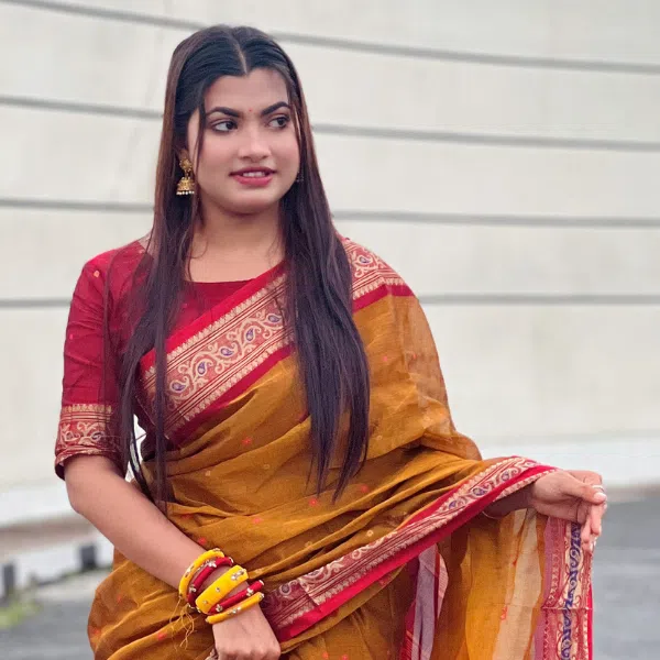 কোয়ালিটি ফুল মাসলাইস কটন শাড়ি রানিং ব্লাউজ সহ