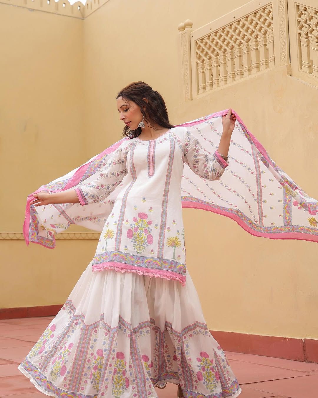 প্রিমিয়াম শারারা থ্রি-পিস সেট