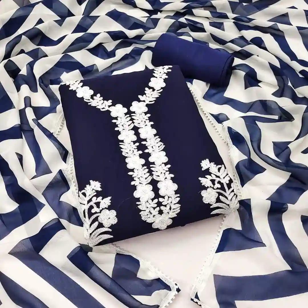 কাশ্মীরী আড়ি এম্ব্রডারী থ্রি-পিচ।