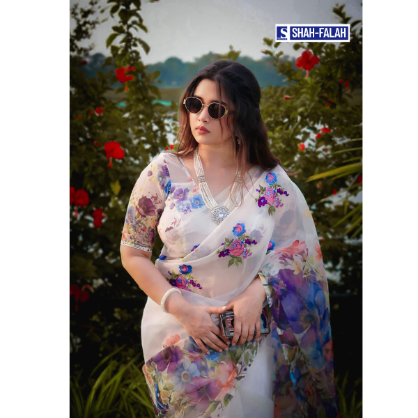 ✨ প্রিমিয়াম চান্দেরী সিল্ক ডিজিটাল প্রিন্ট শাড়ি ব্লাউজ পিস সহ