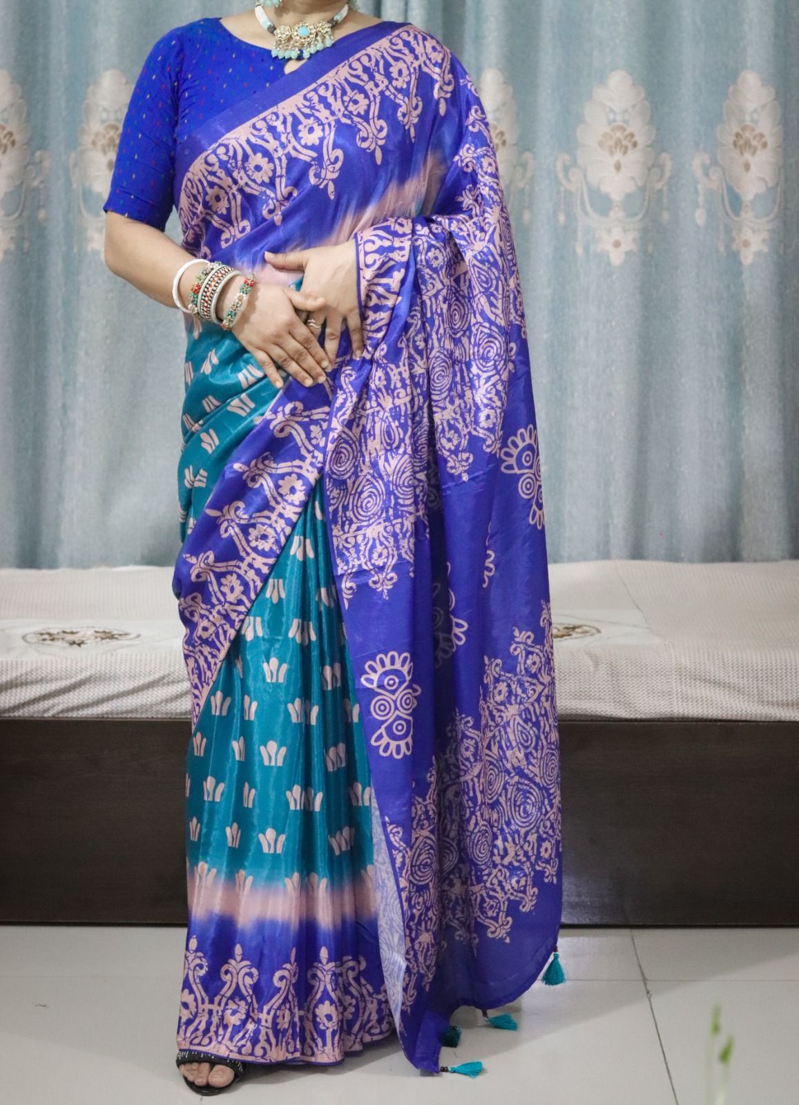 ডিজিটাল প্রিন্ট সিল্ক শাড়ি – ব্লাউজ পিসসহ