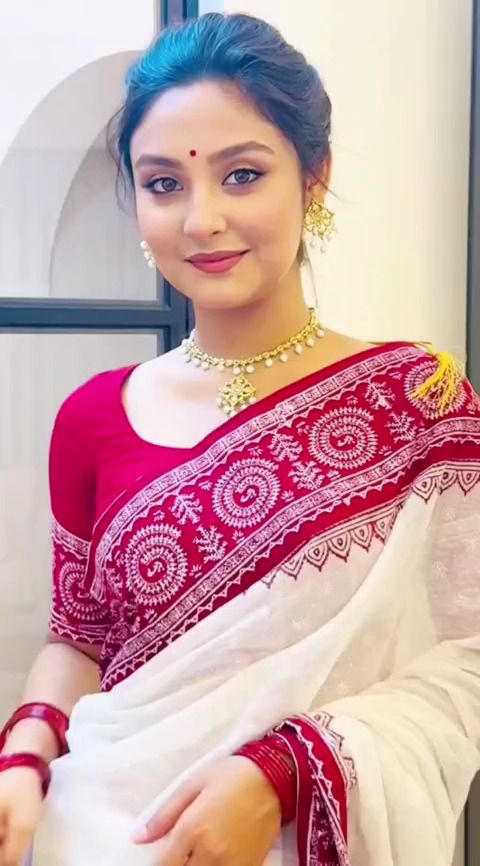 স্কিন প্রিন্ট হাফ সিল্ক শাড়ী উইথ ব্লাউজ পিস