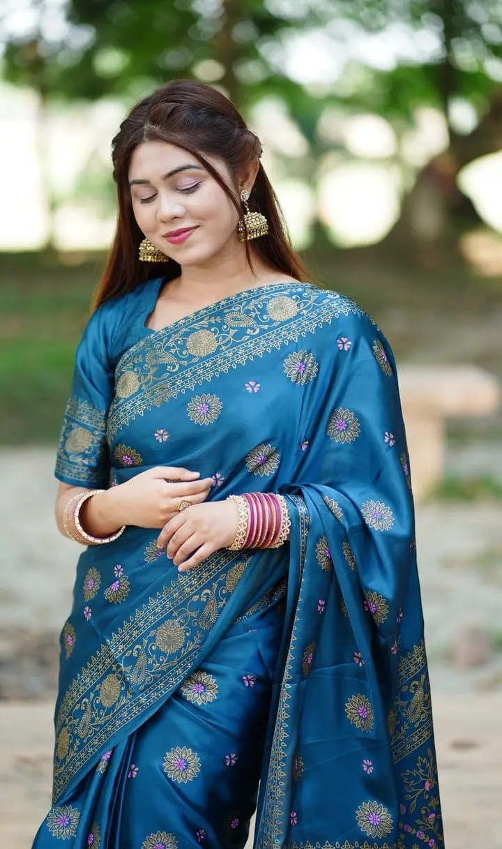 জাপানি সিল্ক স্কিন প্রিন্ট শাড়ি ব্লাউজ পিস সহ