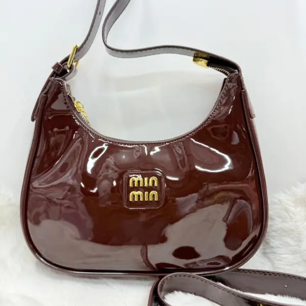 New minmin glossy purse  Material: PU Leather