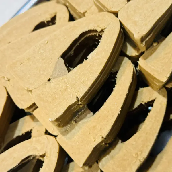 ইলিশ পেটি